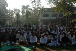 Pj Bupati Belitung shalat Idul Fitri 1445 Hijriah bersama ratusan masyarakat
