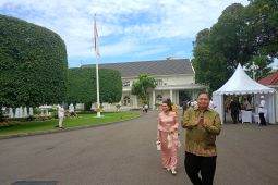 Para menteri bersama keluarga silaturahmi dengan Jokowi di Istana
