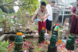 Berikut doa ziarah kubur yang mudah dihafal jelang Idul Fitri