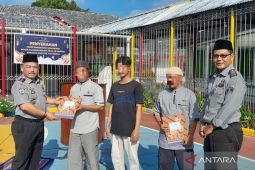 Sebanyak 138 warga binaan Rutan Mentok terima remisi Idul Fitri