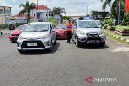 Polres Kuningan berlakukan sistem satu arah ke jalur wisata