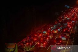 2,8 juta kendaraan melintas di tiga tol saat arus mudik