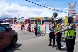 Polres Garut alihkan kendaraan ke jalur alternatif atasi macet