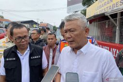 Pj Wali Kota Bandung minta warganya tak membawa saudara untuk merantau