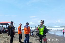 Basarnas bersama BPBD tempatkan 1.000 relawan di obyek wisata Cianjur