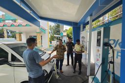 ARUS BALIK - SPKLU PLN beri kenyamanan pemudik lintas Kalimantan gunakan kendaraan listrik