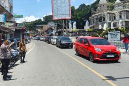 Jumlah kendaraan meningkat, Kapolres Simalungun pimpin pengaturan lalu lintas