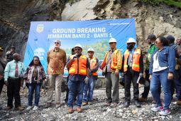 Freeport bangun jembatan hubungkan Kampung Banti 2 dan Banti 1