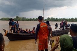 Tim SAR temukan balita jatuh di Sungai Berbak