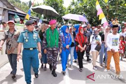 Lantamal IX  Ambon lestarikan lomba perahu belang di Maluku Tengah