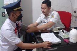 Masinis wajib tes kesehatan sebelum tugas