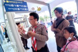 Empat komunitas "railfans" bantu Posko Lebaran Daop Surabaya