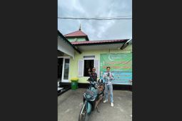 Asmo Kalbar bersama Jurnalist Otomotif Touring 160 KM Honda Stylo 160