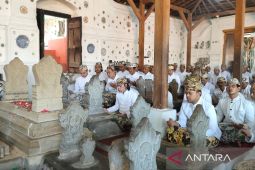 Keraton Kanoman lestarikan tradisi "Grebeg Syawal"