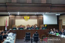 Mantan ajudan SYL mengaku serahkan tas berisi dolar ke ajudan Firli