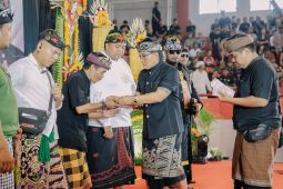 Pemkab Badung hibahkan Rp109 miliar untuk masyarakat Karangasem