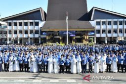 Wali Kota Banjarmasin beri THR tambahan bagi ASN jelang pensiun