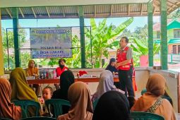 Relawan PMI Jember bantu korban gempa Bawean atasi kecemasan