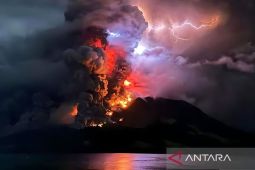 Dampak erupsi Gunung Ruang, penerbangan dari dan menuju Manado tertunda