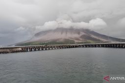 Gunung Ruang 944 kali gempa dalam sehari