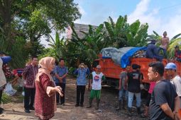 Pj Wali Kota Jambi ingatkan warga disiplin patuhi aturan buang sampah