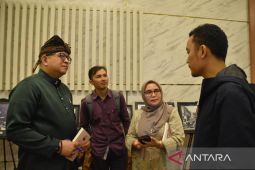 Buku "Bandar Padang" dilauching di Festival Muaro