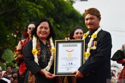 Rekor MURI Peragaan Busana Kebaya Kartini