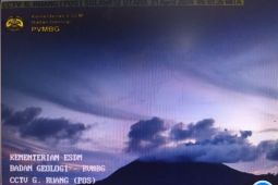 Aktivitas erupsi Gunung Ruang mulai menurun