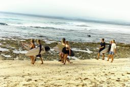 Kejuaraan dunia Surfing Krui Pro kembali digelar di Pesisir Barat