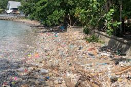 Peringati Hari Bumi sedunia, komunitas lingkungan buka ruang gugatan sampah