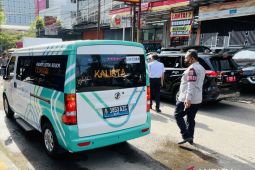 Penjabat Wali Kota Bogor  mencek uji coba angkot listrik