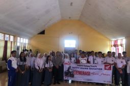 Honda AP bekali safety riding Pelajar SMA Negeri 1 Palu menjadi "generasi#Cari_aman'