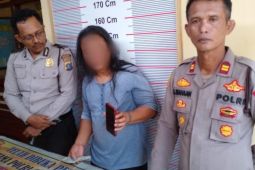 Pria gondrong jual angka tebakan judi diamankan Polres Simalungun dari kedai kop