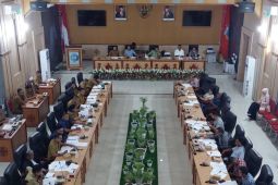 DPRD Ambon uji publik tiga Ranperda tentang negeri