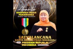 Khofifah satu-Satunya gubernur yang terima Satyalancana Karya Bhakti Praja Nugraha Presiden RI