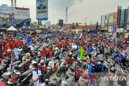 Bakti sosial hingga pasar murah jadi bagian peringatan May Day