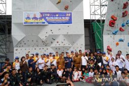 Ketua kontingen PON Kaltim monitoring pelatda panjat tebing di Kutim