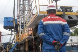 Pertamina bor sumur eksplorasi Buah Merah di Kabupaten Sorong