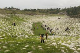 Waduk Rajui kering jadi objek wisata baru di Pidie