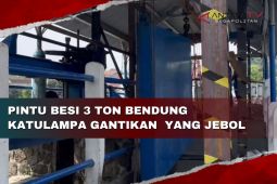 Pintu besi 3 ton bendung katulampa gantikan yang jebol