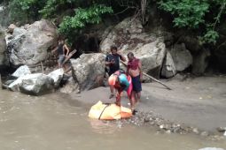 Tim SAR evakuasi jenazah pria hanyut di Sungai Lau Kemiri Sumut