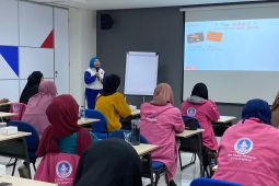 Cara Kartini zaman now belajar naik motor yang aman dan Stylish