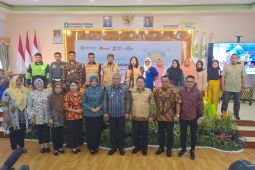 Hari Buruh Internasional, PLN UID KALBAR berikan bantuan paket sembako