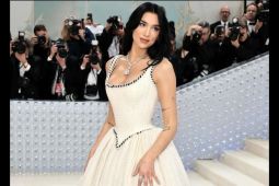 Gempar! Dua Lipa bakal guncang Jakarta 9 November 2024, simak harga tiket yang di atas UMR