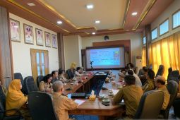 Pemkab Kapuas Hulu dan Sintang bahas kerja sama majukan pembangunan daerah