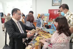 Produk UMKM dipromosikan di ajang "Cirebon Festival" 2024