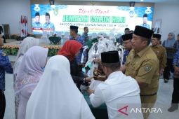 Wabup upah upah 64 calhaj anggota Korpri Asahan