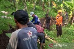 BPBD Cianjur sebut lokasi pergerakan tanah masih layak ditempati