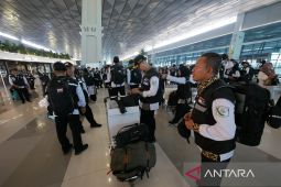 329 PPIH Indonesia diberangkatkan ke Arab Saudi