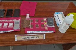 Polresta Serang Kota tangkap pembuat tembakau gorila rumahan